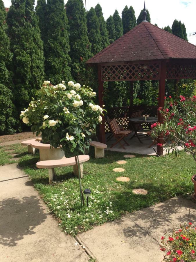 Apartman Dora Hajdúszoboszló Dış mekan fotoğraf